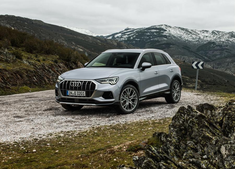  Audi Q3 Advanced 2018 года  (WW) (фото 23 из 46)